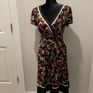 Sandra Darren Size 12, stretch dress with v-neck front and v-back